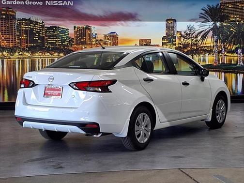 2025 Nissan Versa 1.6 S