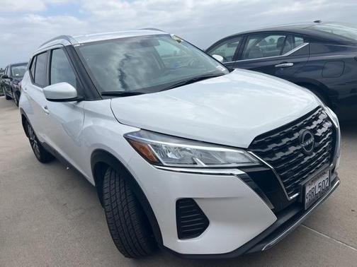 2022 Nissan Kicks SV