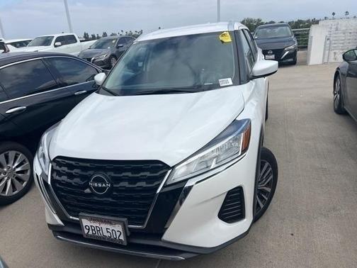 2022 Nissan Kicks SV