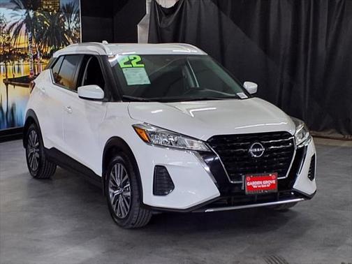 2022 Nissan Kicks SV