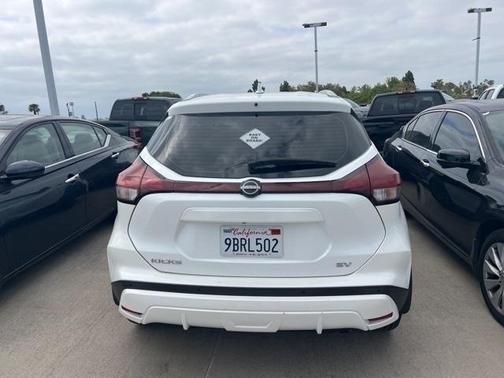 2022 Nissan Kicks SV