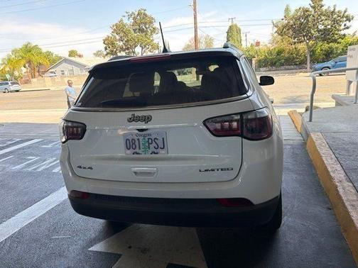 Bright White Clearcoat 2024 Jeep Compass Limited