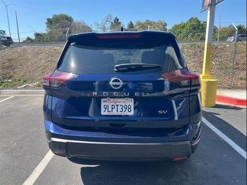 Deep Ocean Blue Pearl 2024 Nissan Rogue SV