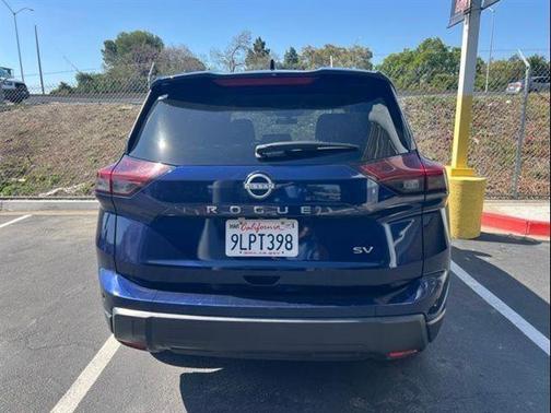 Deep Ocean Blue Pearl 2024 Nissan Rogue SV