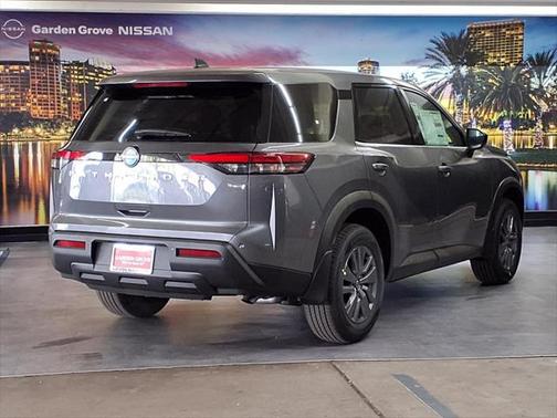 2025 Nissan Pathfinder S FWD