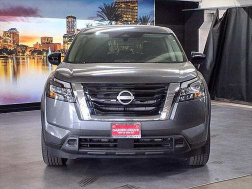 2025 Nissan Pathfinder S FWD