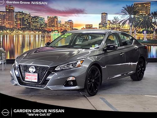 Gun Metallic 2022 Nissan Altima SR FWD