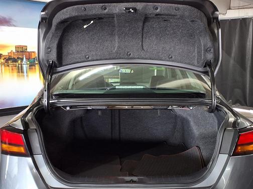 Gun Metallic 2022 Nissan Altima SR FWD
