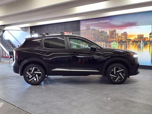 Super Black 2026 Nissan Kicks SV