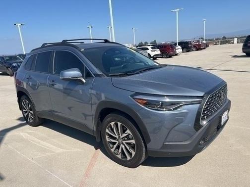 2023 Toyota Corolla Cross XLE