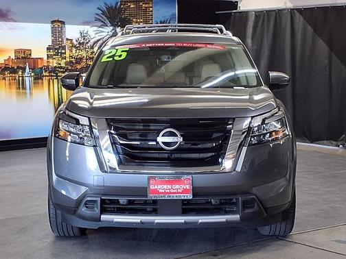Gun Metallic 2025 Nissan Pathfinder SL