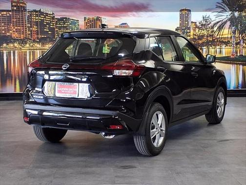 2025 Nissan Kicks S