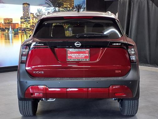 2026 Nissan Kicks SR