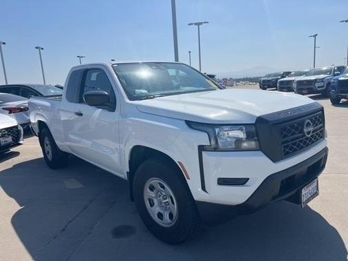 2023 Nissan Frontier S