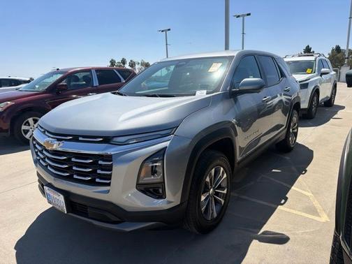 Sterling Gray Metallic 2026 Chevrolet Equinox FWD LT