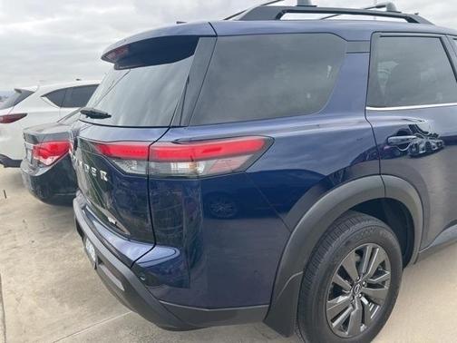 2022 Nissan Pathfinder SV 2WD