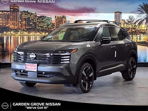 2025 Nissan Kicks SR