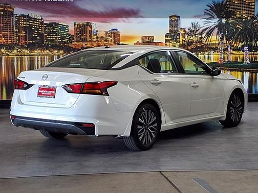 Pearl White Tricoat 2026 Nissan Altima 2.5 SV