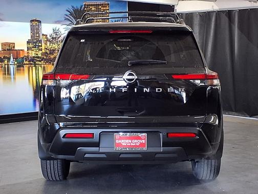 Super Black 2026 Nissan Pathfinder SV