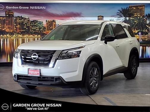 2025 Nissan Pathfinder S FWD