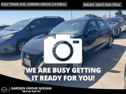 Super Black 2025 Nissan Sentra S