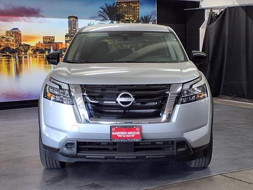 2025 Nissan Pathfinder S FWD