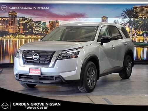 2025 Nissan Pathfinder S FWD
