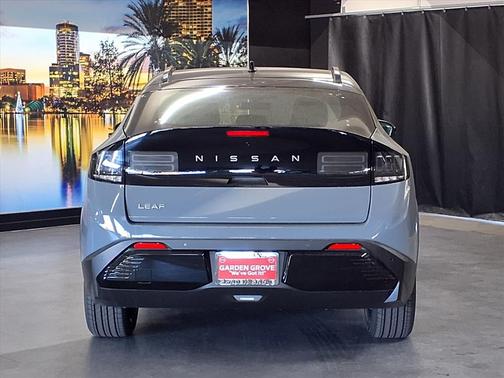 2026 Nissan Leaf PLATINUM+