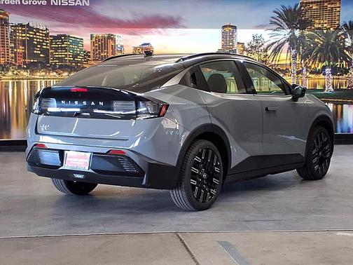 2026 Nissan Leaf PLATINUM+