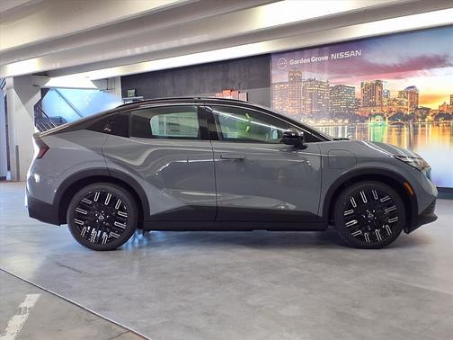 2026 Nissan Leaf PLATINUM+