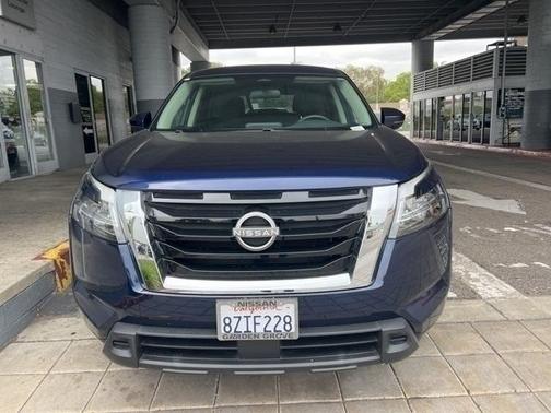 2022 Nissan Pathfinder S 2WD