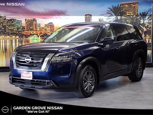 2022 Nissan Pathfinder S 2WD