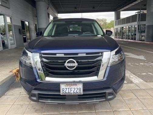 2022 Nissan Pathfinder S 2WD
