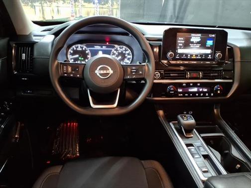 2022 Nissan Pathfinder S 2WD