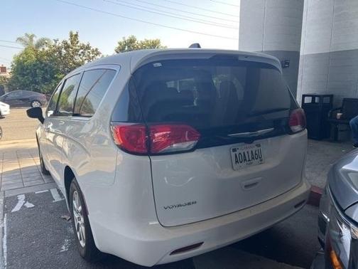2023 Chrysler Voyager LX