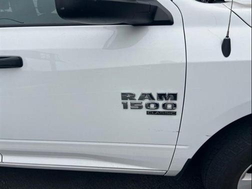 Bright White Clearcoat 2024 RAM 1500 Classic SLT