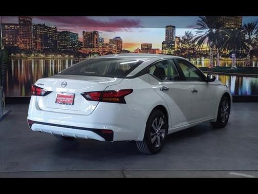 2025 Nissan Altima S FWD