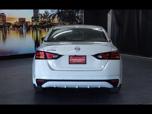 2025 Nissan Altima S FWD