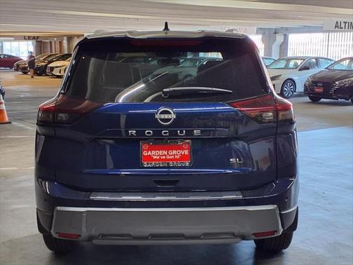 2025 Nissan Rogue SL