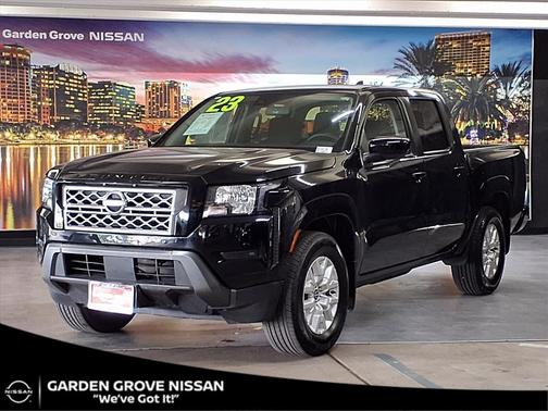 2023 Nissan Frontier SV