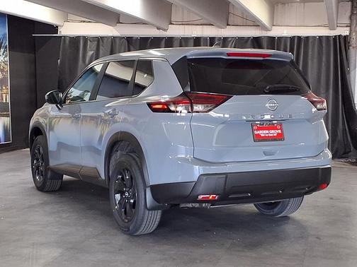 Boulder Gray Pearl 2026 Nissan Rogue SV