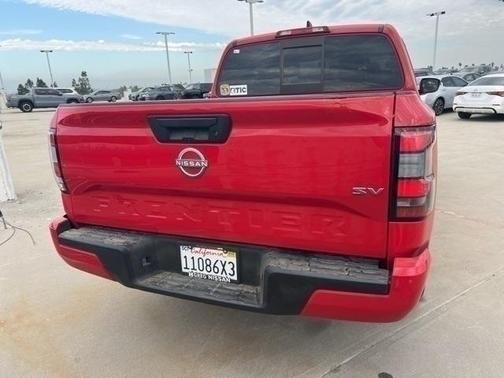 2022 Nissan Frontier SV