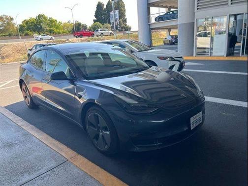 Midnight Silver Metallic 2023 Tesla Model 3 Standard Range