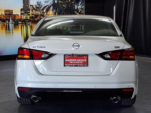 2025 Nissan Altima SR FWD