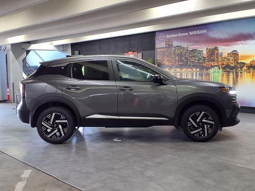 Gun Metallic 2026 Nissan Kicks SV