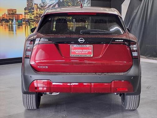 2025 Nissan Kicks SV