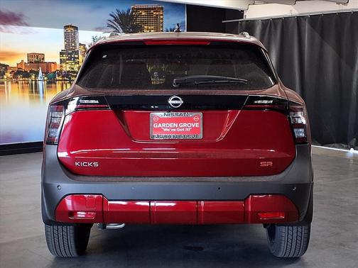 2026 Nissan Kicks SR