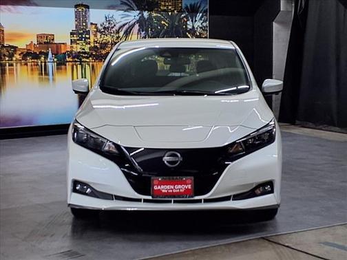 2025 Nissan Leaf SV PLUS