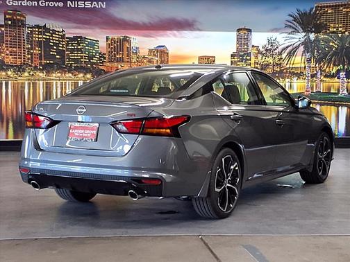 2025 Nissan Altima SR FWD
