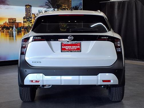 2026 Nissan Kicks SV